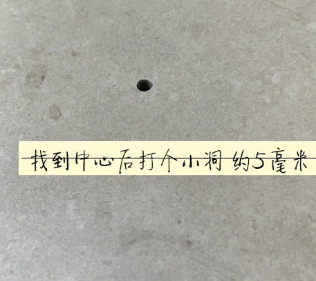 互助瓷砖空鼓维修公司专业解答在瓷砖铺贴过程中，如果砂料搅拌不均匀，将会带来以下问题